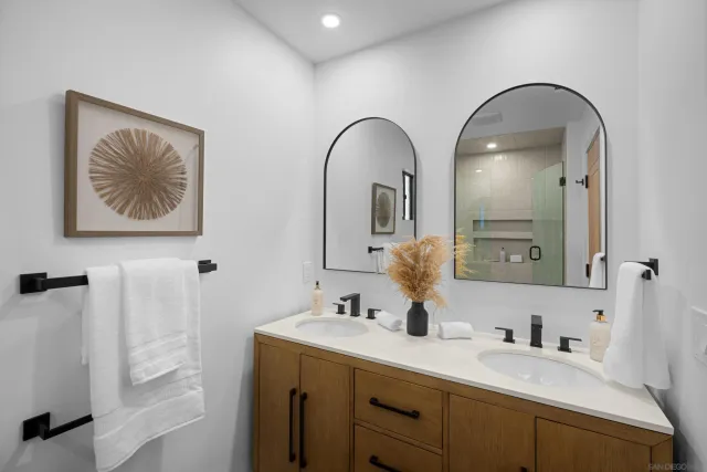 $4,195,000 | 434-436 Bonair Street, La Jolla, CA 92037