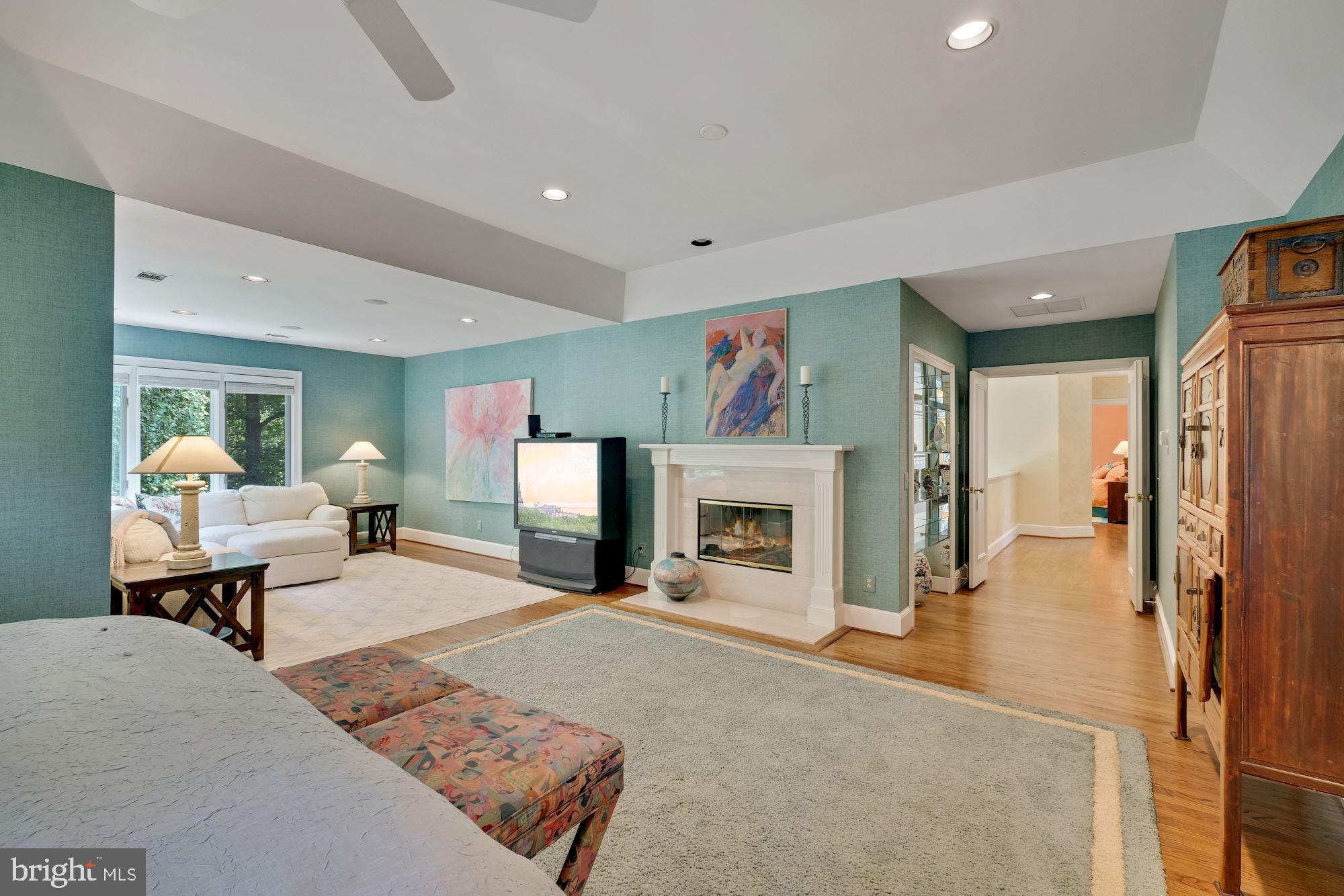 7017 Mountain Gate Drive Bethesda, MD 20817 - Photo 23 of 50 Primary Bedroom