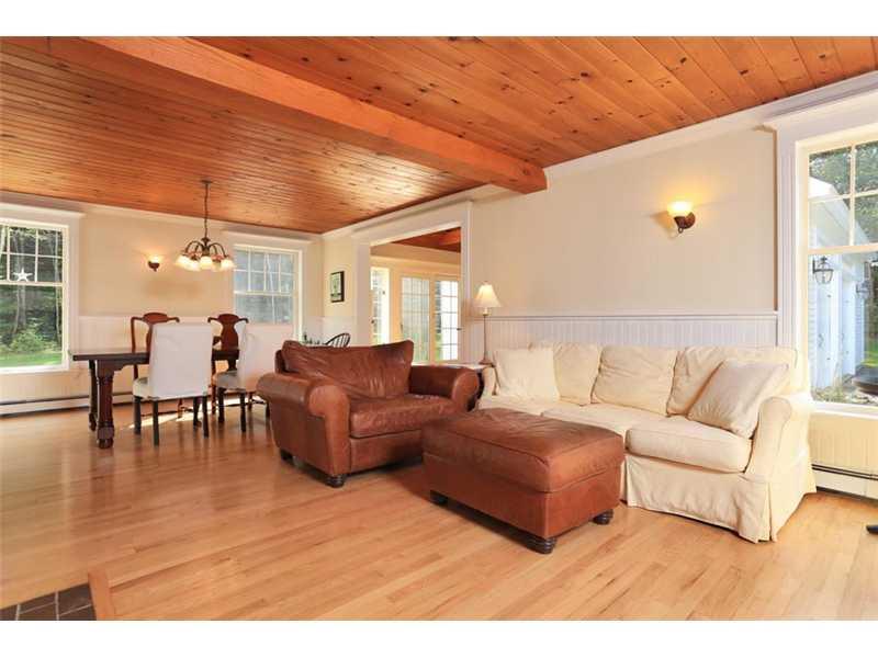 15 Fox Run Road Falmouth, ME 04105 - Photo 7 of 33 Living Room.