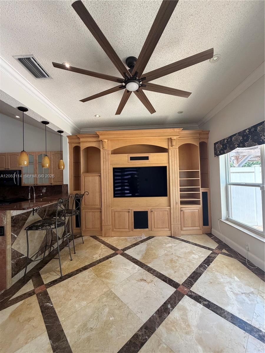 4305 Southwest 153rd Avenue Miramar, FL 33027 - Photo 5 of 24 Gallery Image 5