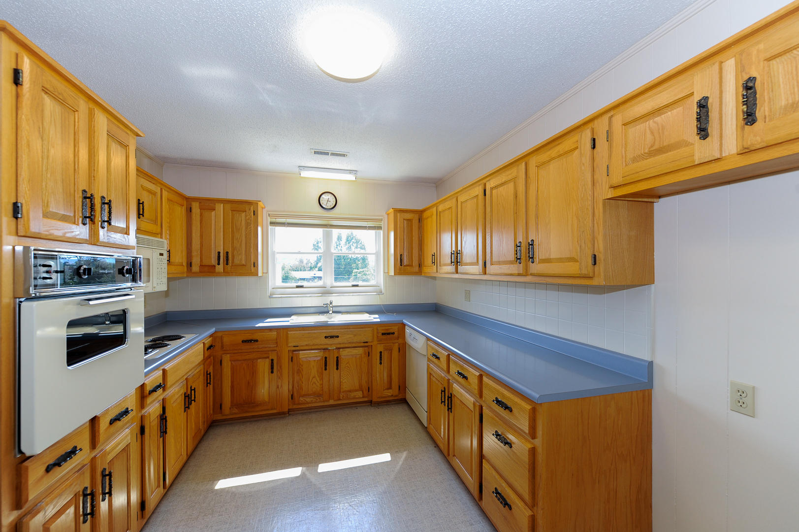 2222 Sevierville Road Maryville, TN 37804 - Photo 5 of 39 _DSC2999