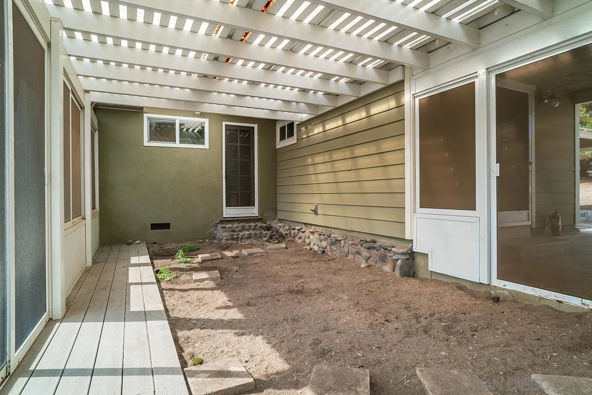 6777 West Lilac Road Bonsall, CA 92003 - Photo 32 of 36 a backyard of a house