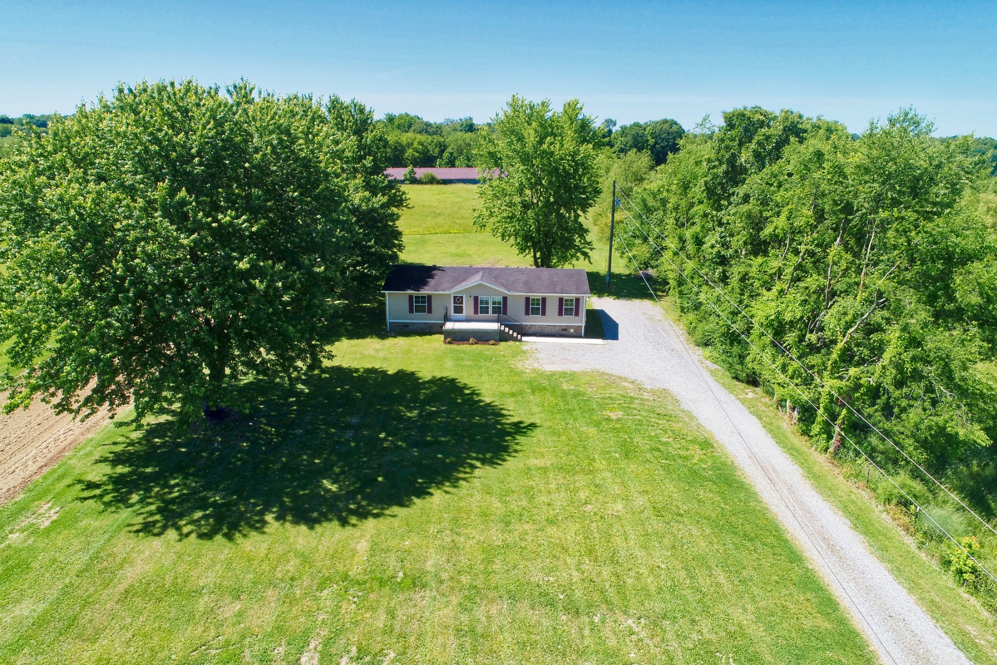 109 Jake Link Road Cottontown, TN 37048 - Photo 2 of 14