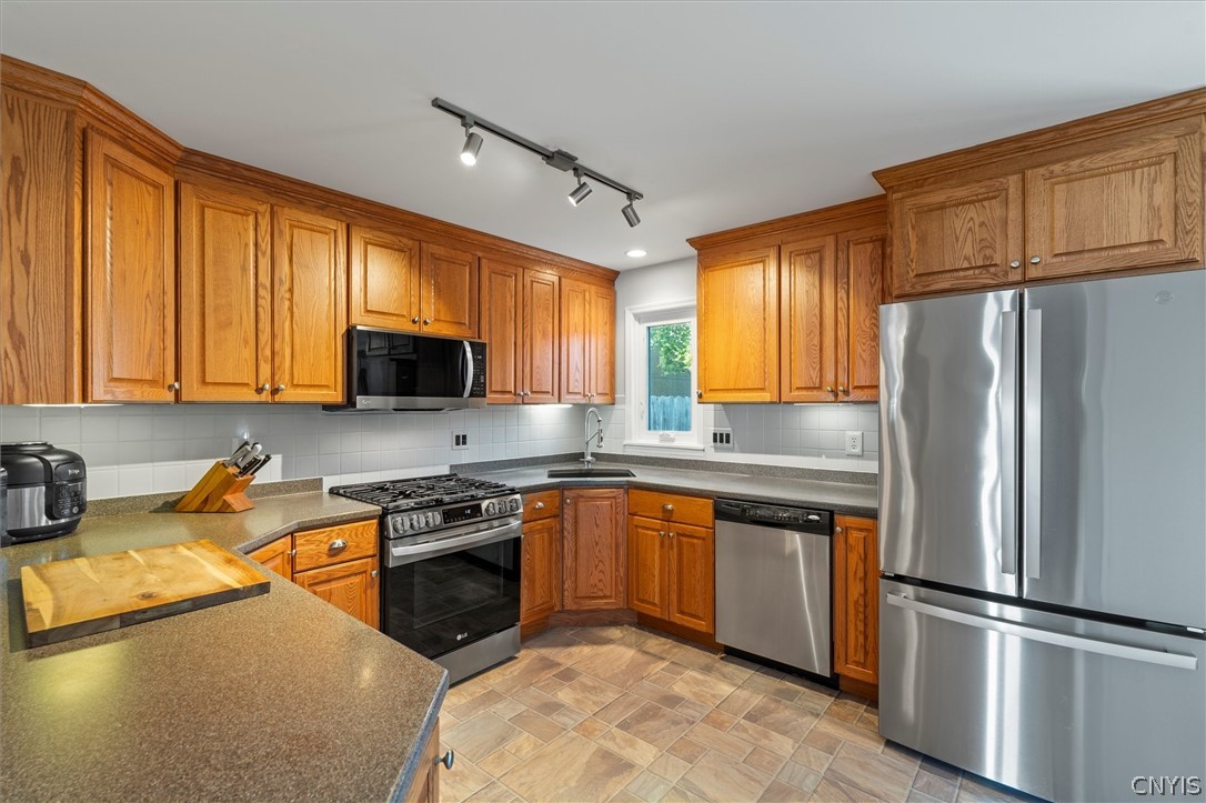 8826 Karlen Road Lee, NY 13440 - Photo 21 of 50 New stainless appliances, refrigerator, microwave