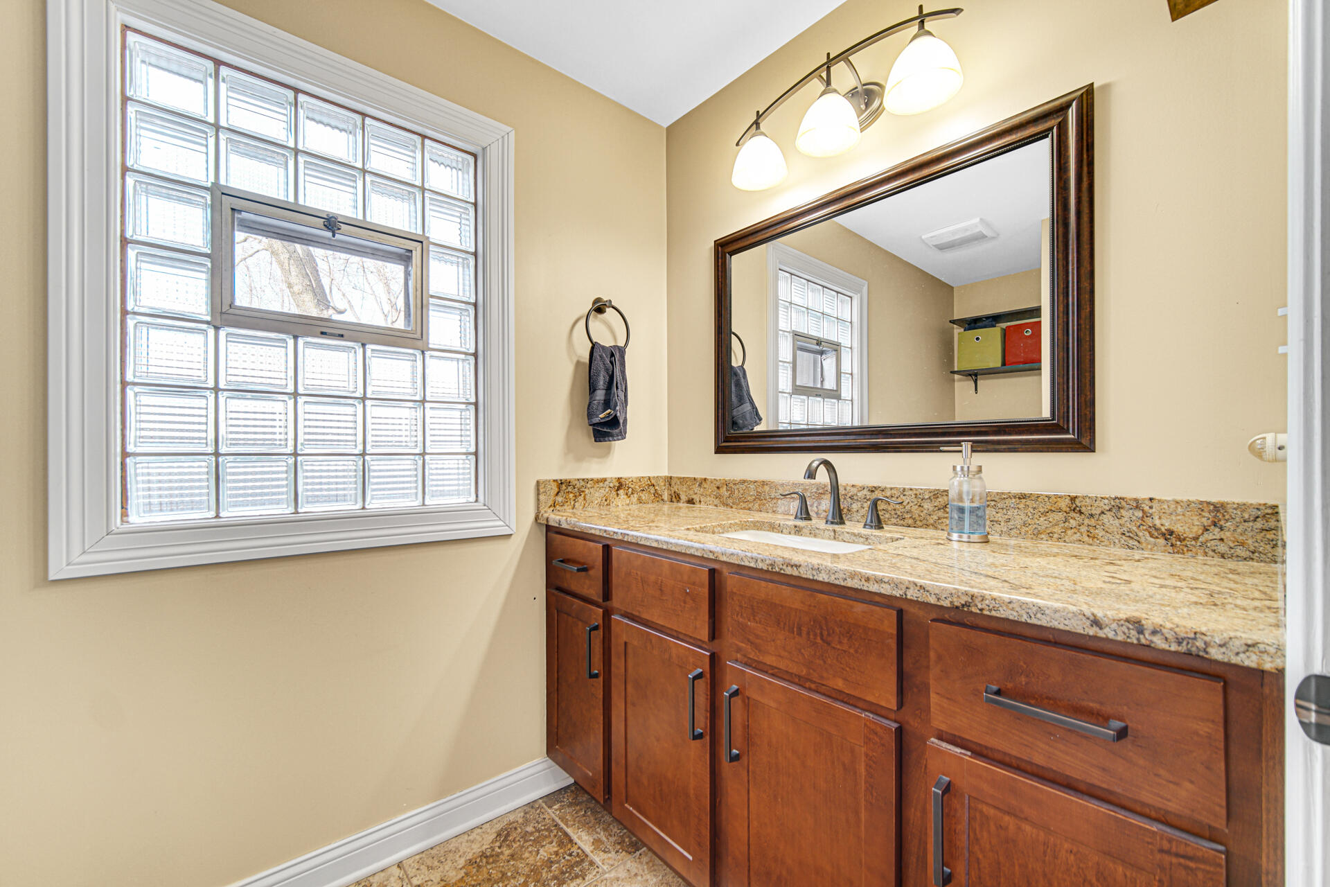 430 South East Street Crown Point, IN 46307 - Photo 13 of 24 1920x1280