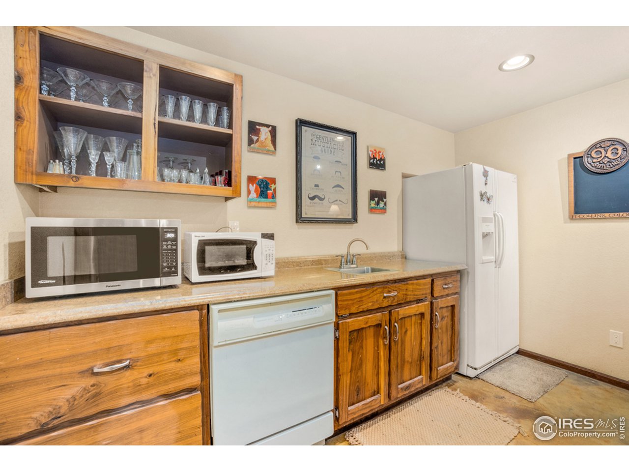 2912 Shore Road Fort Collins, CO 80524 - Photo 21 of 40 Wet Bar in Bsmnt