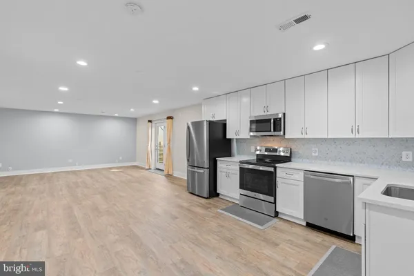 $2,100 | 25549 Byrnes Crossing Drive, Chantilly, VA 20152