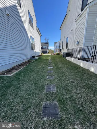 $2,100 | 25549 Byrnes Crossing Drive, Chantilly, VA 20152