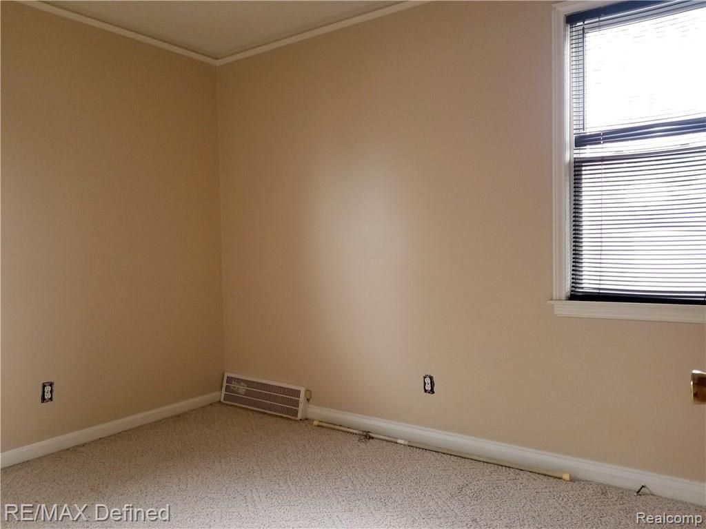 22140 Rausch Avenue Eastpointe, MI 48021 - Photo 6 of 14