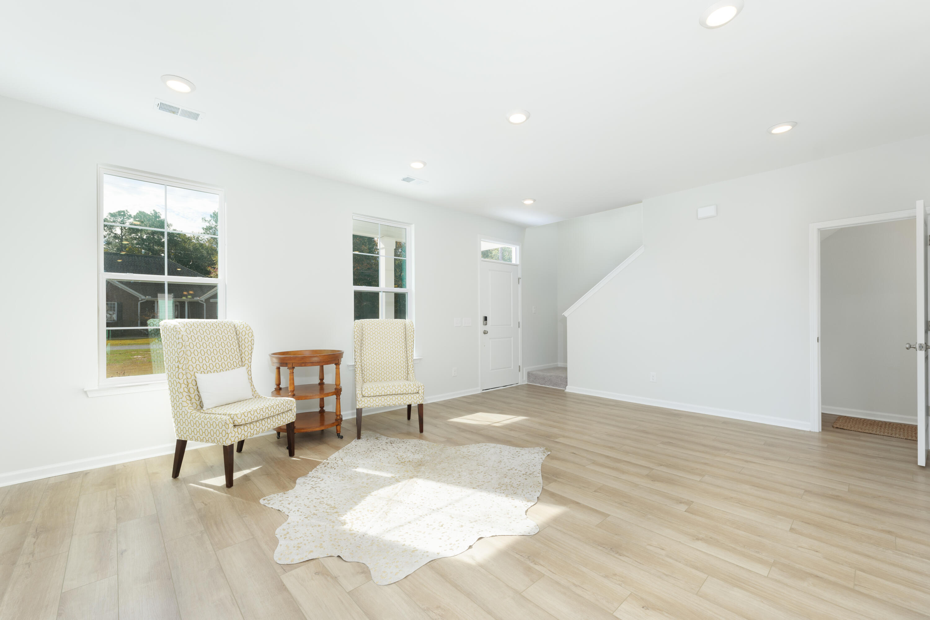 703 Butter Road Bonneau, SC 29431 - Photo 10 of 34 P1024056-Edit