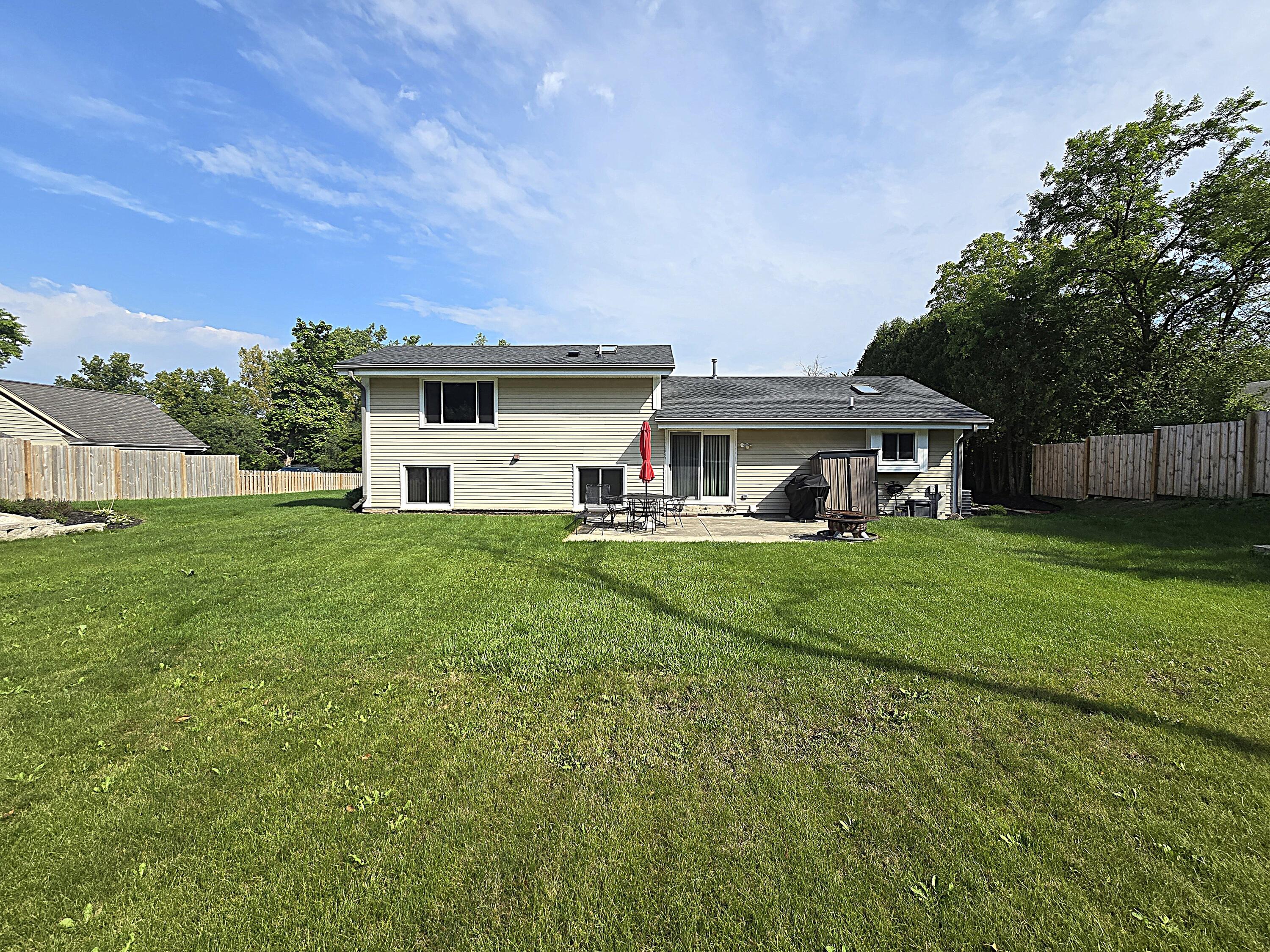 9201 West County Line Road Milwaukee, WI 53224 - Photo 46 of 54 Backyard