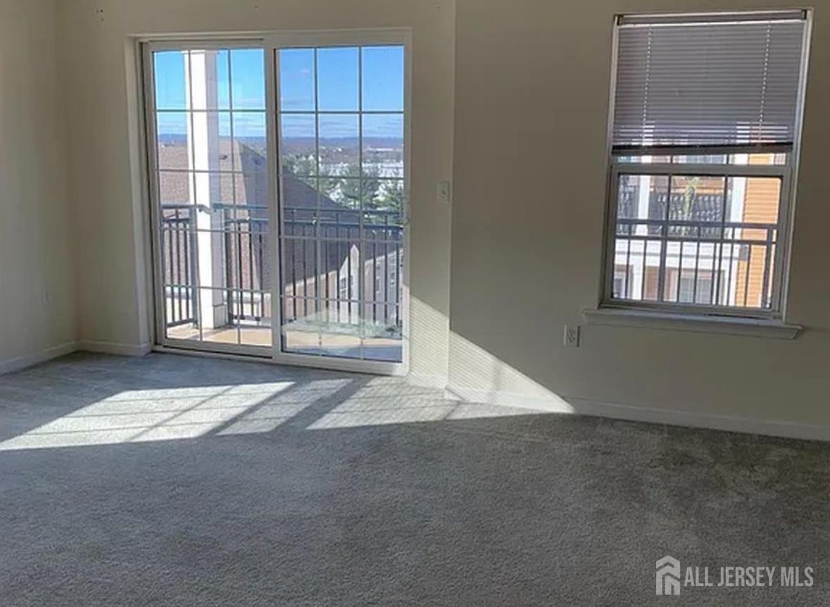 542 East Celebration Way South Plainfield, NJ 07080 - Photo 6 of 19