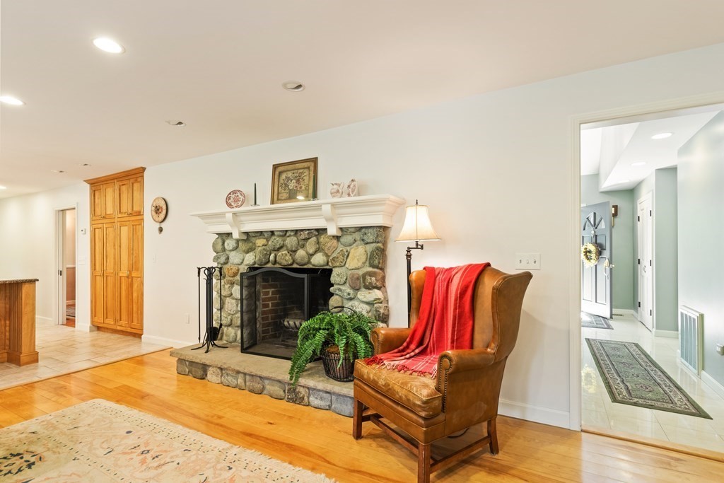 18 Pearl Road Boxford, MA 01921 - Photo 11 of 41