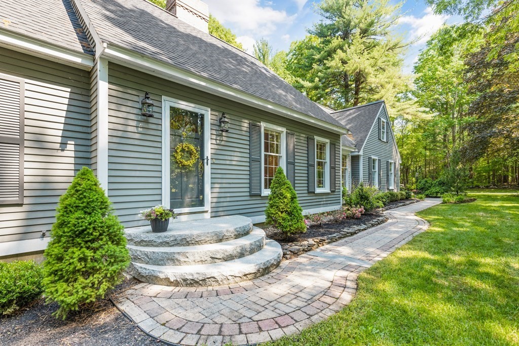 18 Pearl Road Boxford, MA 01921 - Photo 3 of 41