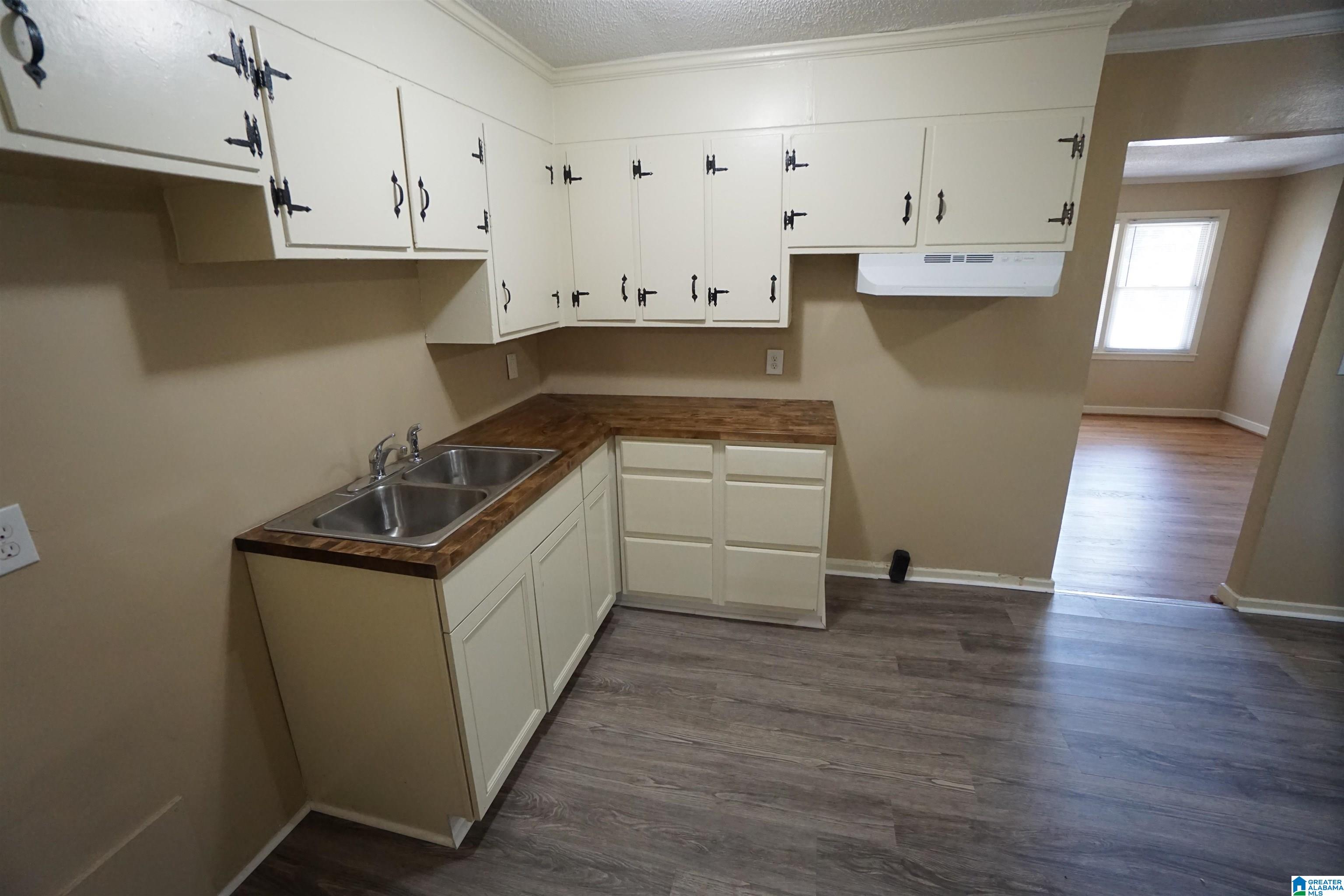1688 18th Way Southwest Birmingham, AL 35211 - Photo 14 of 37