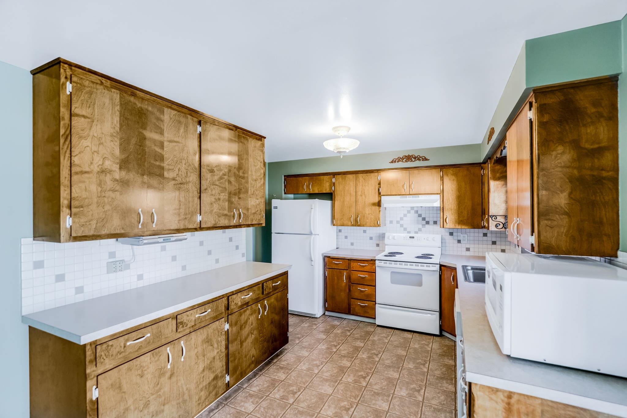 19017 East Riverside Avenue Spokane Valley, WA 99016 - Photo 12 of 48 Gallery Image 12