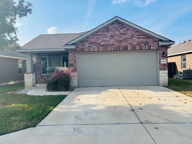 $2,145 | 1418 Walden Pond Drive, Pflugerville, TX 78660