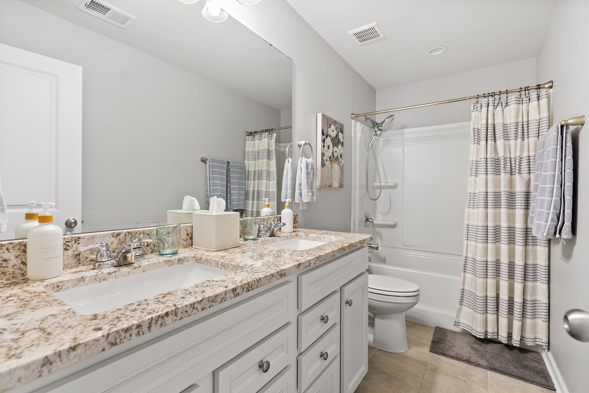 185 Hayworth Road Summerville, SC 29486 - Photo 40 of 70 Guest Bathroom