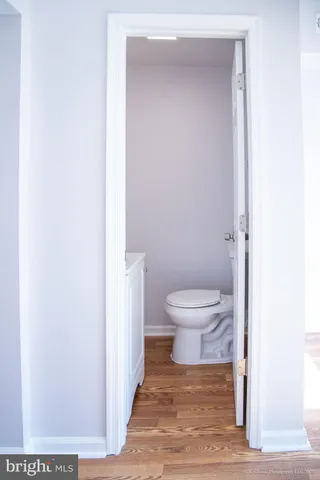a bathroom with a toilet