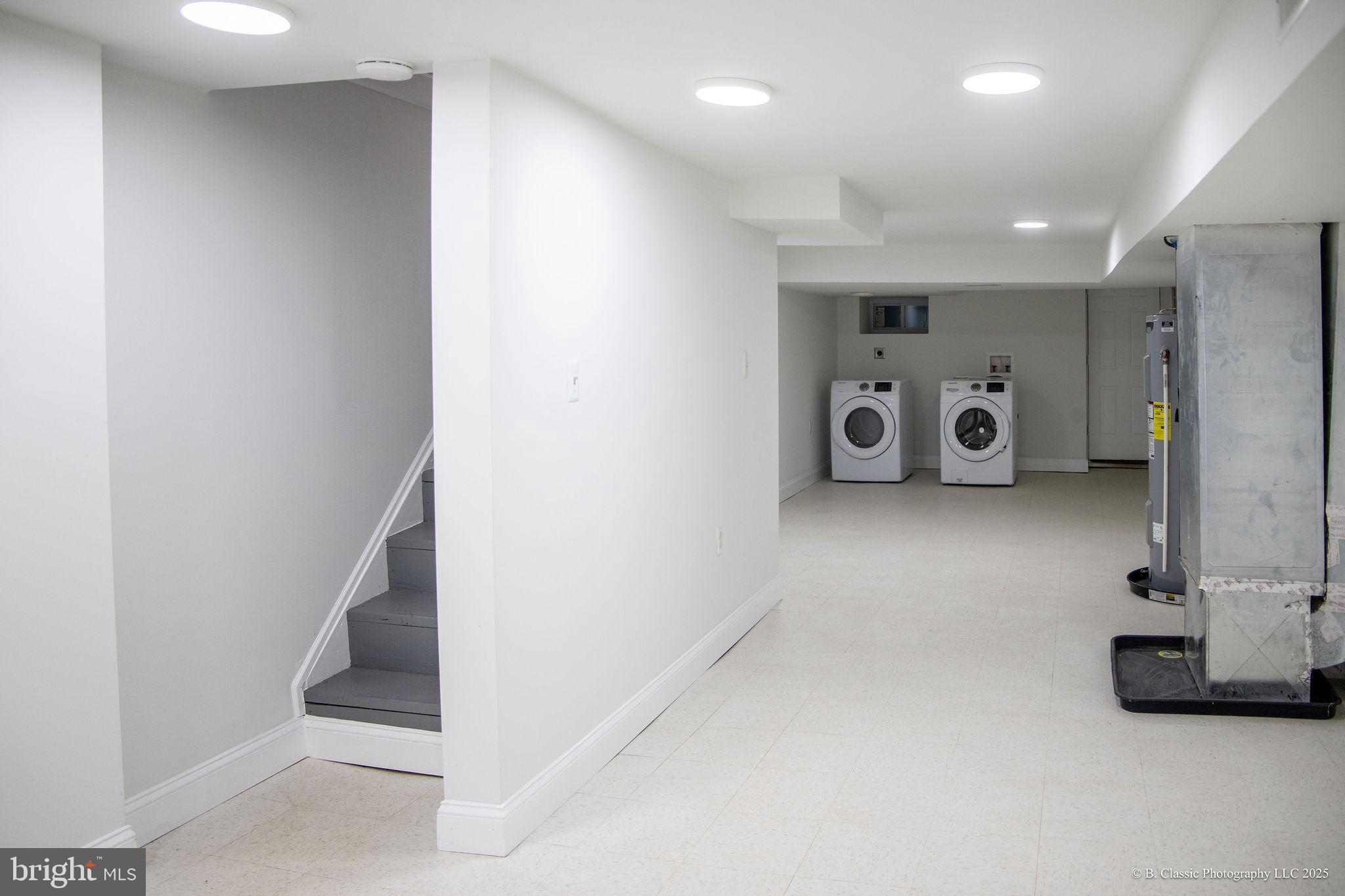 3035 West Belvedere Avenue Baltimore, MD 21215 - Photo 38 of 49 a view of a hallway with seating area