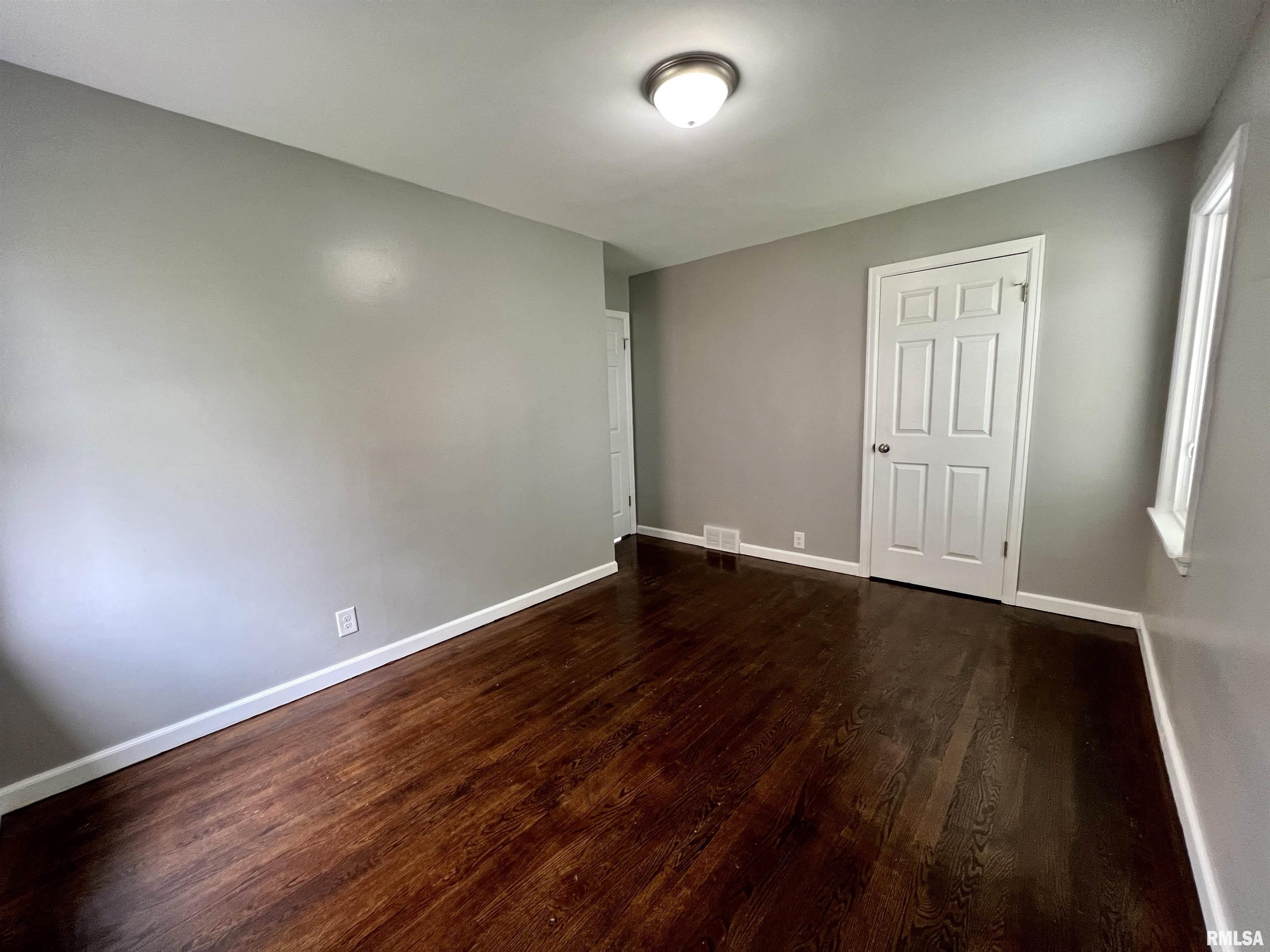 532 28th Avenue Moline, IL 61265 - Photo 7 of 18