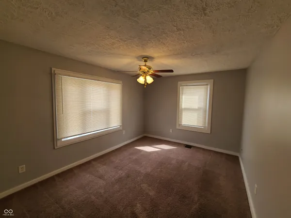 $1,235 | 143 West 35th Street, Indianapolis, IN 46208