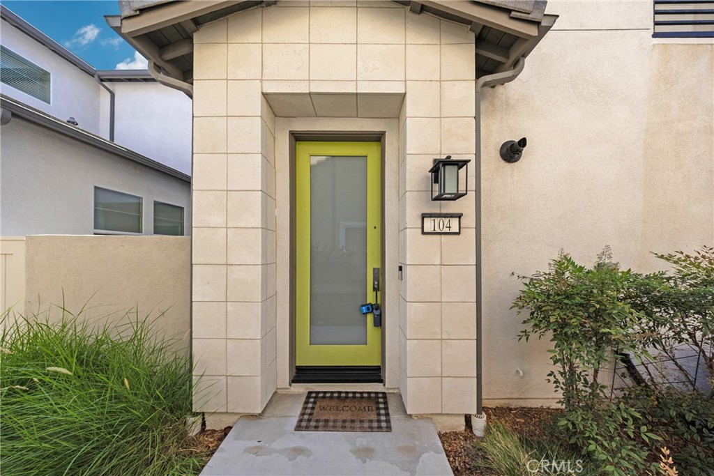 104 Sculpture Irvine, CA 92618 - Photo 27 of 36 a view of a door of the house