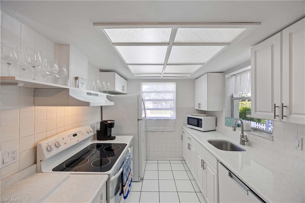 111 7th Street Naples, FL 34113 - Photo 10 of 35 Gallery Image 10