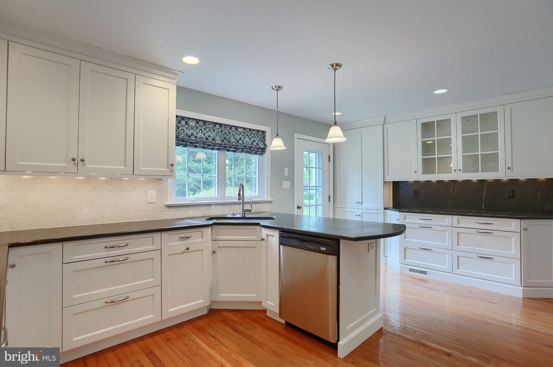 369 Strathmore Road Bryn Mawr, PA 19010 - Photo 10 of 44 Kitchen