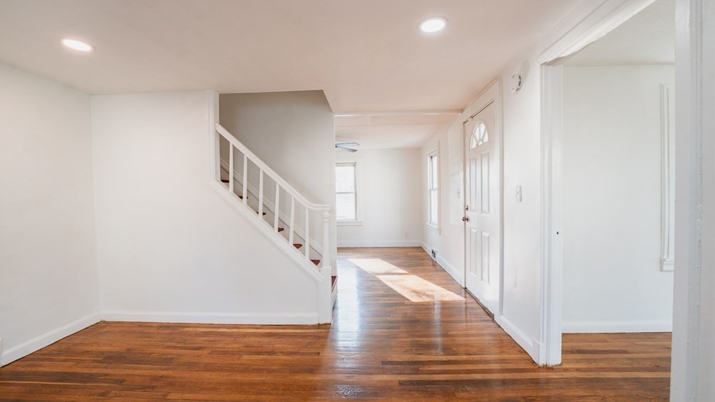 163 St James Boulevard Springfield, MA 01104 - Photo 3 of 16 Gallery Image 3