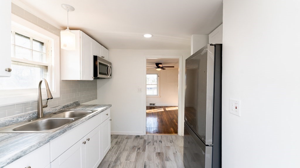 163 St James Boulevard Springfield, MA 01104 - Photo 8 of 16 Gallery Image 8