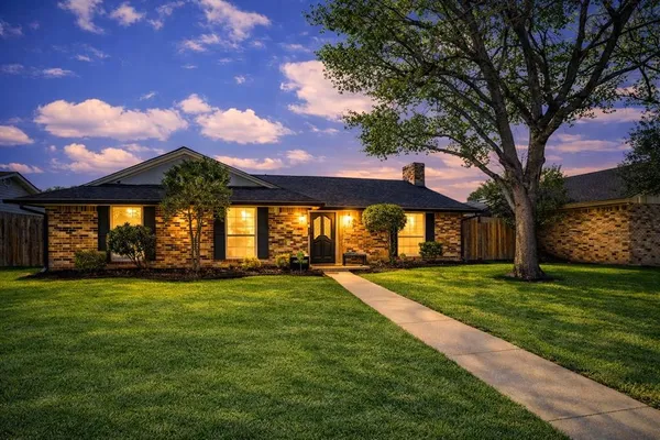 $2,500 | 5334 Heather Glen Drive, Garland, TX 75043