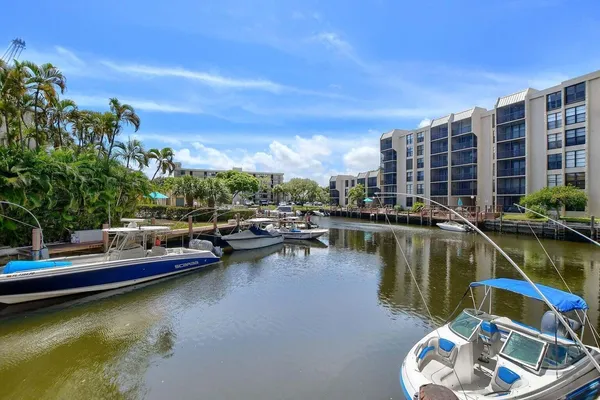 $5,500 | 3 Royal Palm Way, Unit 102, Boca Raton, FL 33432