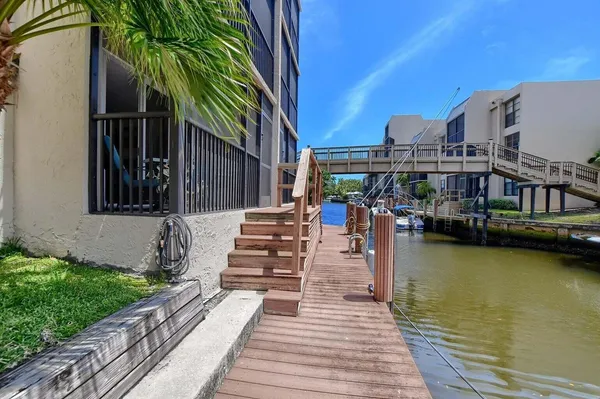 $5,500 | 3 Royal Palm Way, Unit 102, Boca Raton, FL 33432