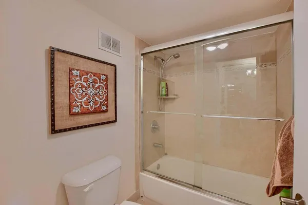 $5,500 | 3 Royal Palm Way, Unit 102, Boca Raton, FL 33432