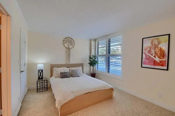 $5,500 | 3 Royal Palm Way, Unit 102, Boca Raton, FL 33432