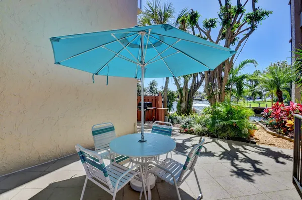 $5,500 | 3 Royal Palm Way, Unit 102, Boca Raton, FL 33432