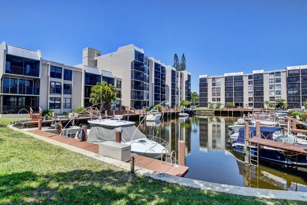 $5,500 | 3 Royal Palm Way, Unit 102, Boca Raton, FL 33432