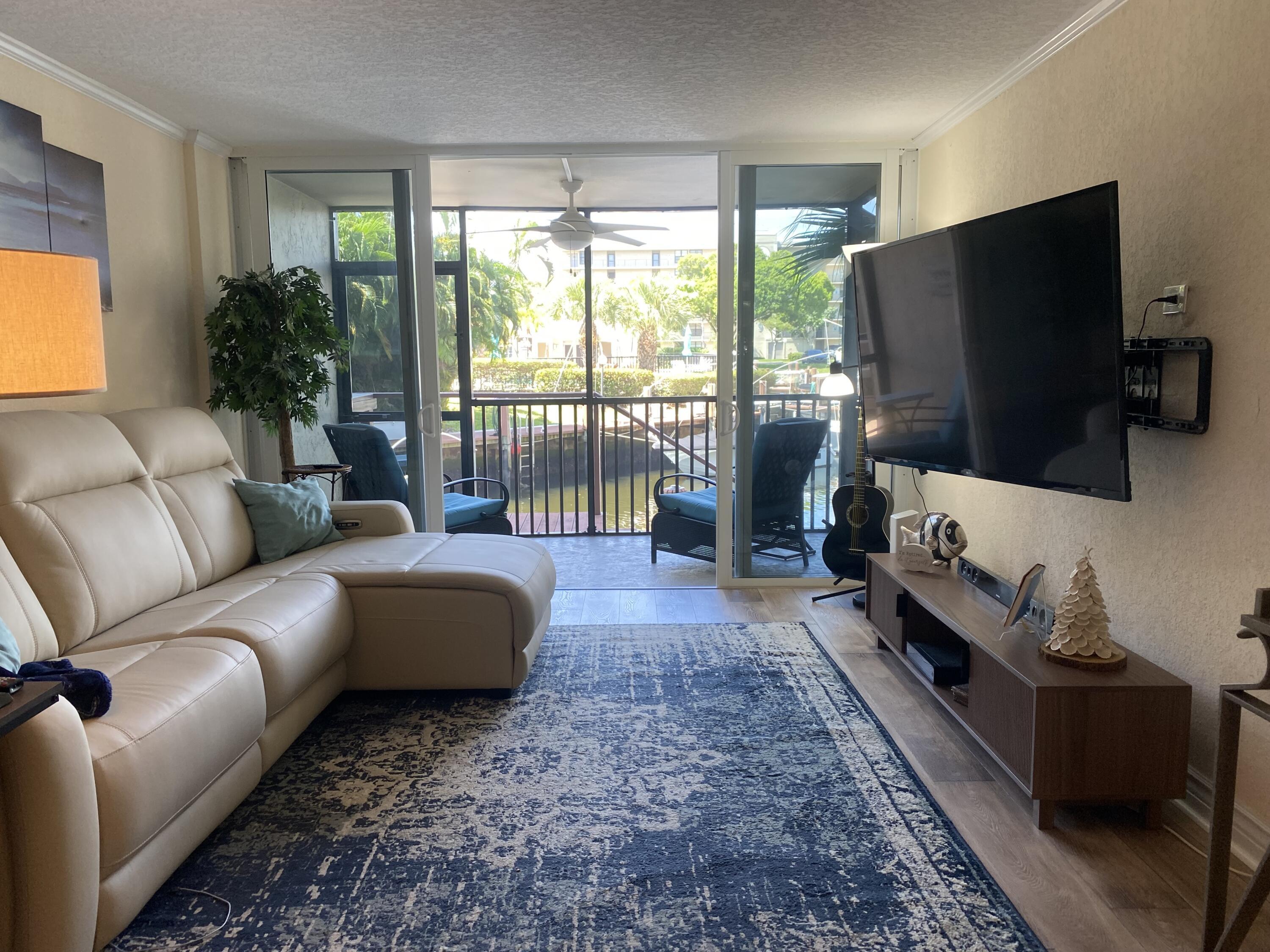 3 Royal Palm Way, Unit 102 Boca Raton, FL 33432 - Photo 10 of 41 IMG_8899