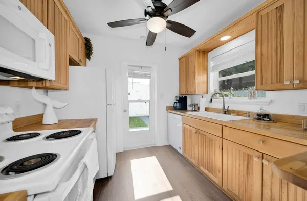 $4,000 | 2317 North Ocean Boulevard, Unit 2319, Fort Lauderdale, FL 33305