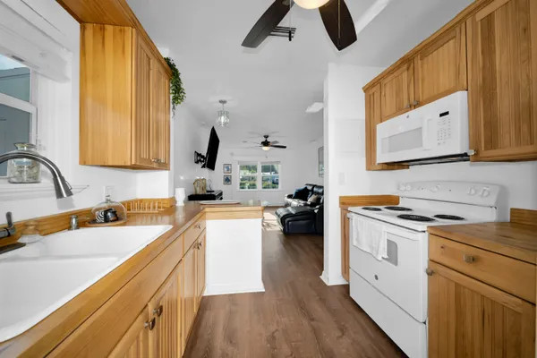 $4,000 | 2317 North Ocean Boulevard, Unit 2319, Fort Lauderdale, FL 33305