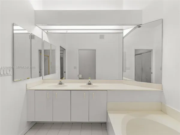 a bathroom with a toilet