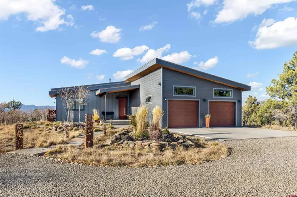 $919,000 | 701 Henry's Lake Drive, Chromo, CO 81128
