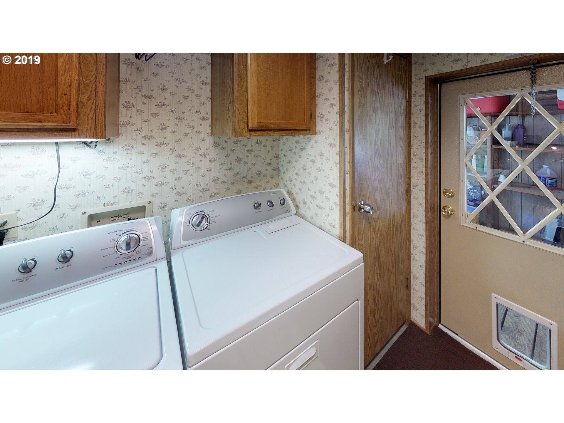 29891 Fox Hollow Road Eugene, OR 97405 - Photo 16 of 22 Gallery Image 16