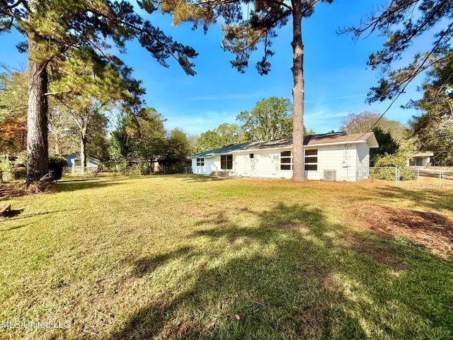 $220,000 | 912 Lee Avenue, Crystal Springs, MS 39059