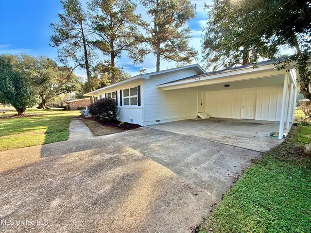 $220,000 | 912 Lee Avenue, Crystal Springs, MS 39059