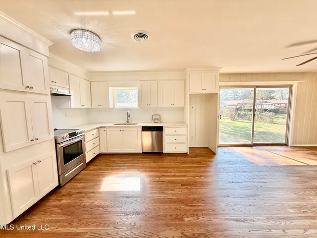 $220,000 | 912 Lee Avenue, Crystal Springs, MS 39059