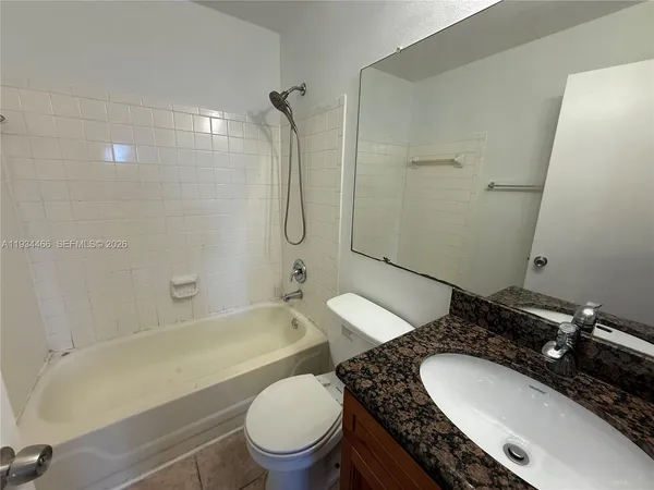 $2,400 | 11211 West Atlantic Boulevard, Unit 208, Coral Springs, FL 33071