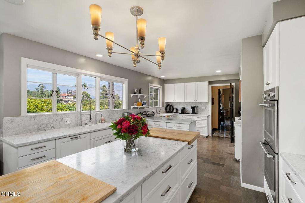 200 Fern Drive Pasadena, CA 91105 - Photo 14 of 40 17_11714647_178218_178218-EI-117