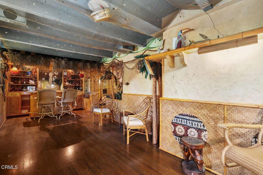 200 Fern Drive Pasadena, CA 91105 - Photo 18 of 40 21_11714656_178218_178218-EI-121